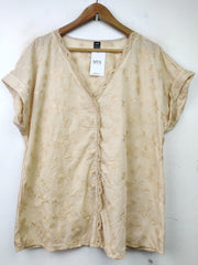 Buy online pre-used pre-loved 100% authentic & Original branded Shein (SWT-4535) available in Pakistan. Top international brands avilable.