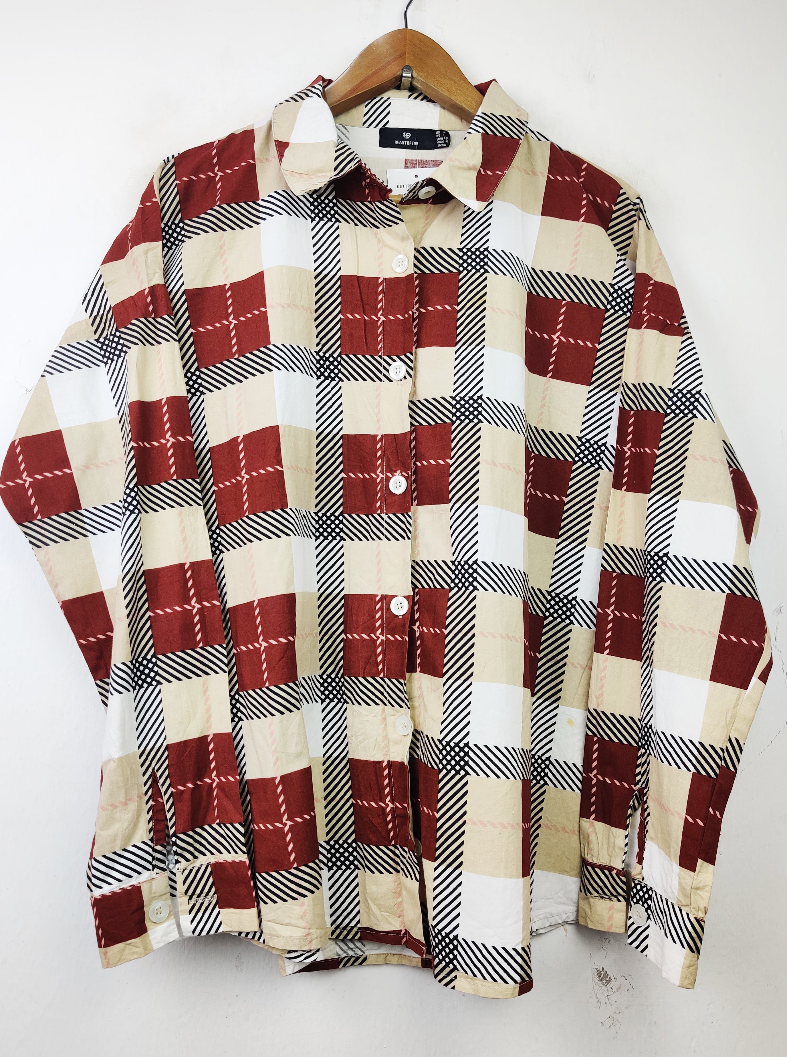 Buy online pre-used pre-loved 100% authentic & Original branded Heartbreak (SWT-4544) available in Pakistan. Top international brands avilable.