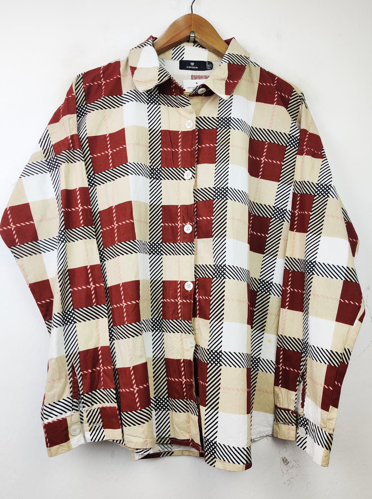 Buy online pre-used pre-loved 100% authentic & Original branded Heartbreak (SWT-4544) available in Pakistan. Top international brands avilable.