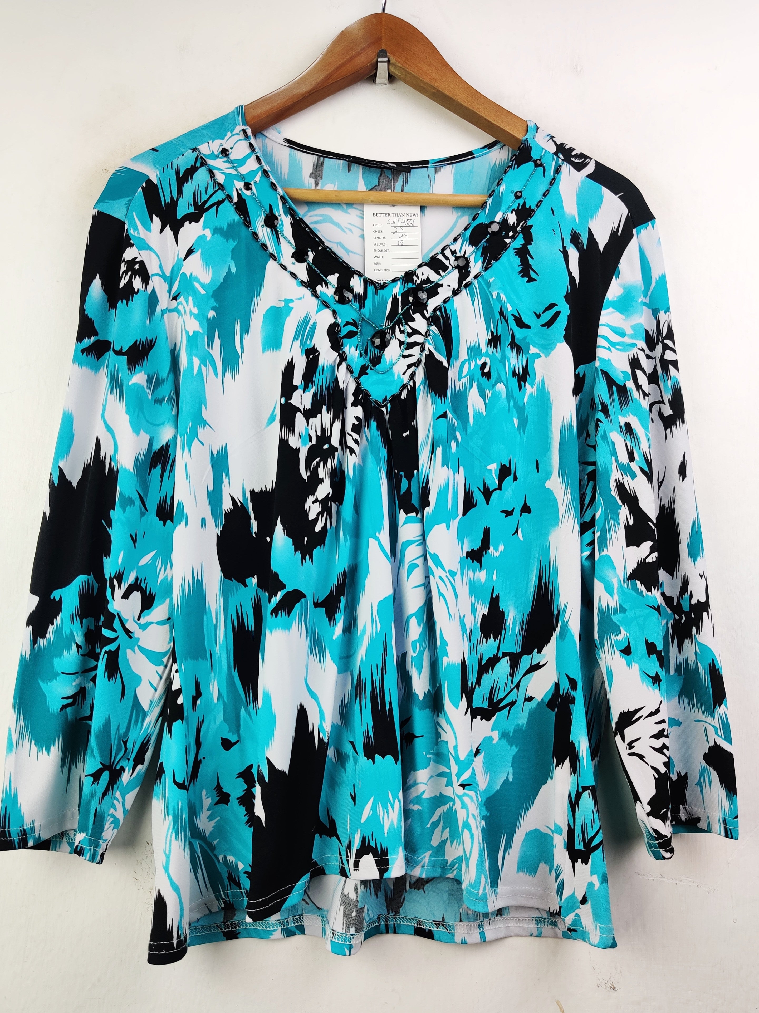 Buy online pre-used pre-loved 100% authentic & Original branded Touch Collection (SWT-4561) available in Pakistan. Top international brands avilable.