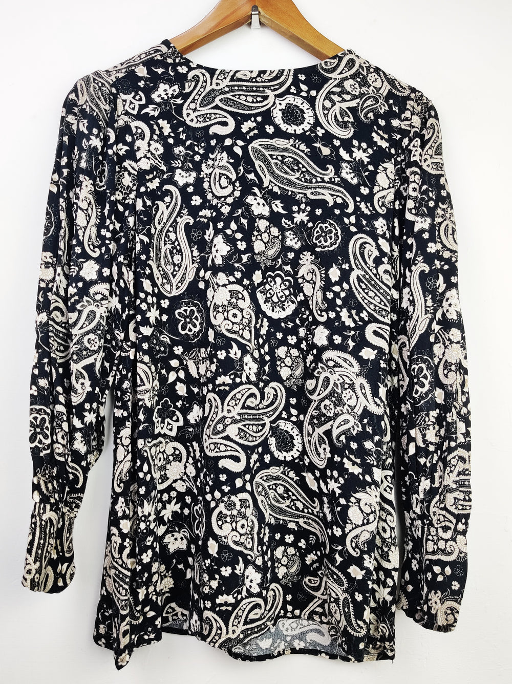 Buy online pre-used pre-loved 100% authentic & Original branded Next (SWT-4573) available in Pakistan. Top international brands avilable.