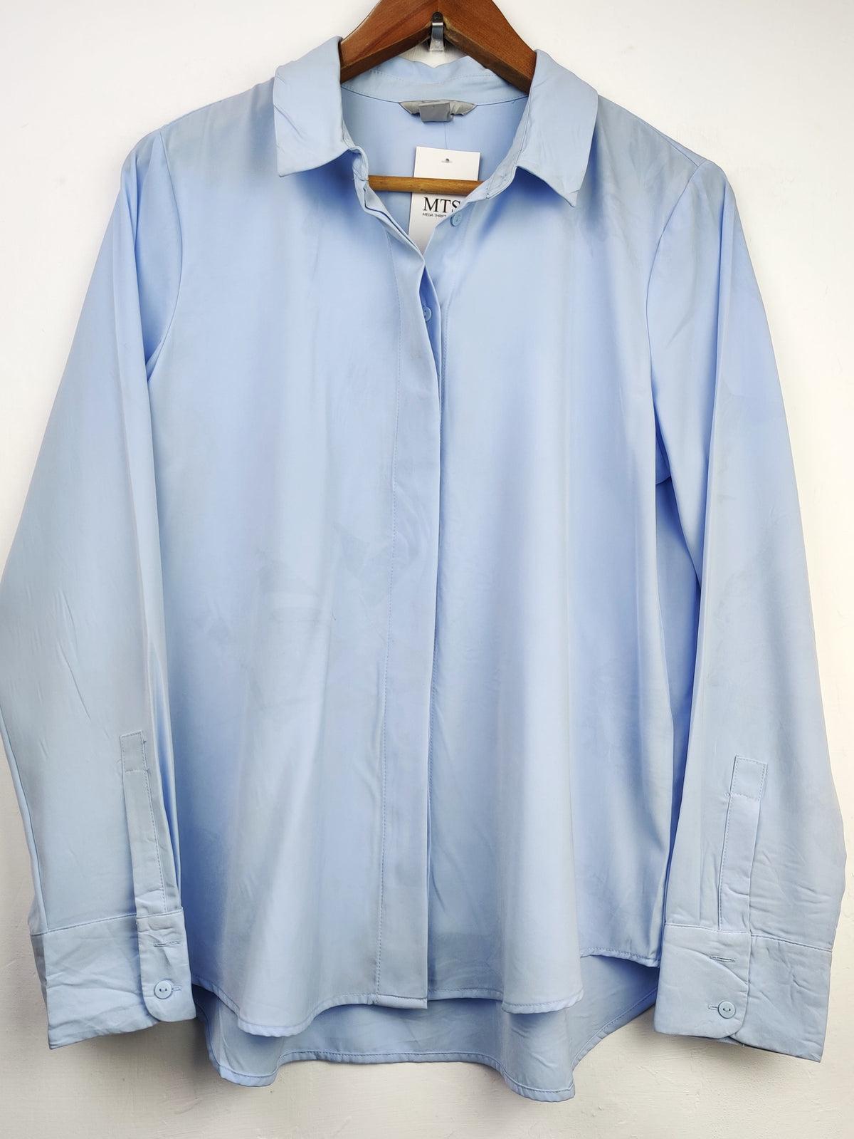 Buy online pre-used pre-loved 100% authentic & Original branded H&M (SWT-4594) available in Pakistan. Top international brands avilable.
