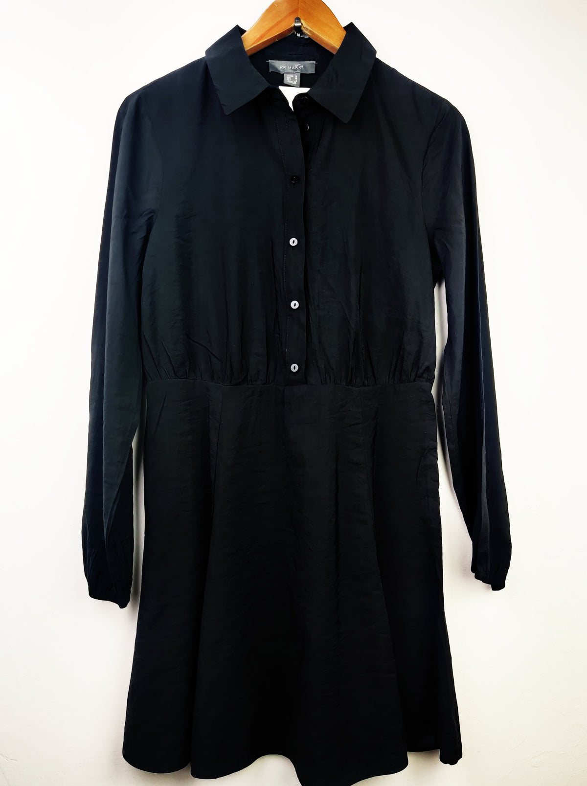 Buy online pre-used pre-loved 100% authentic & Original branded Primark (SWT-4621) available in Pakistan. Top international brands avilable.