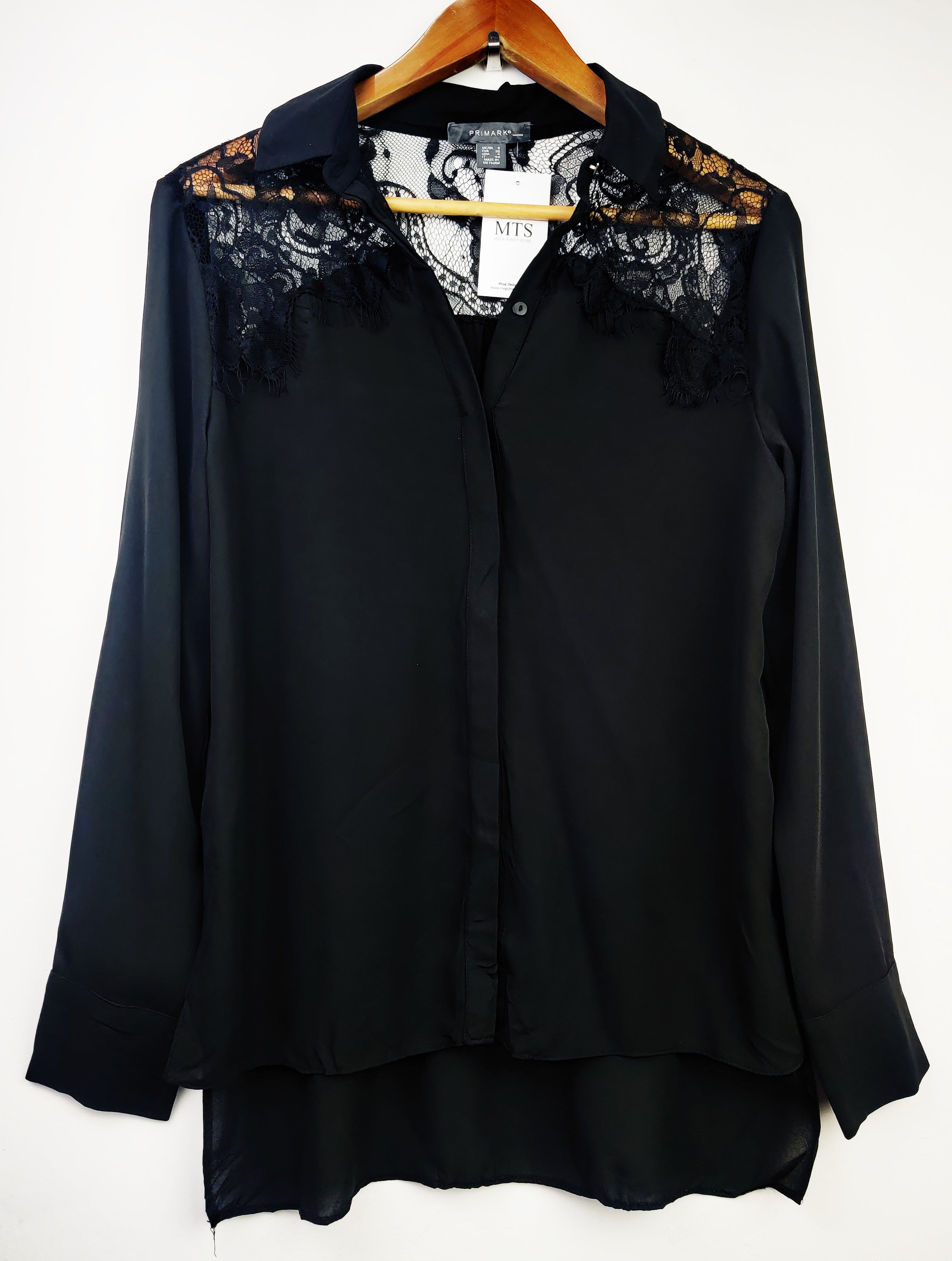 Buy online pre-used pre-loved 100% authentic & Original branded Primark (SWT-4631) available in Pakistan. Top international brands avilable.