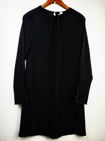 Buy online pre-used pre-loved 100% authentic & Original branded H&M (SWT-4646) available in Pakistan. Top international brands avilable.