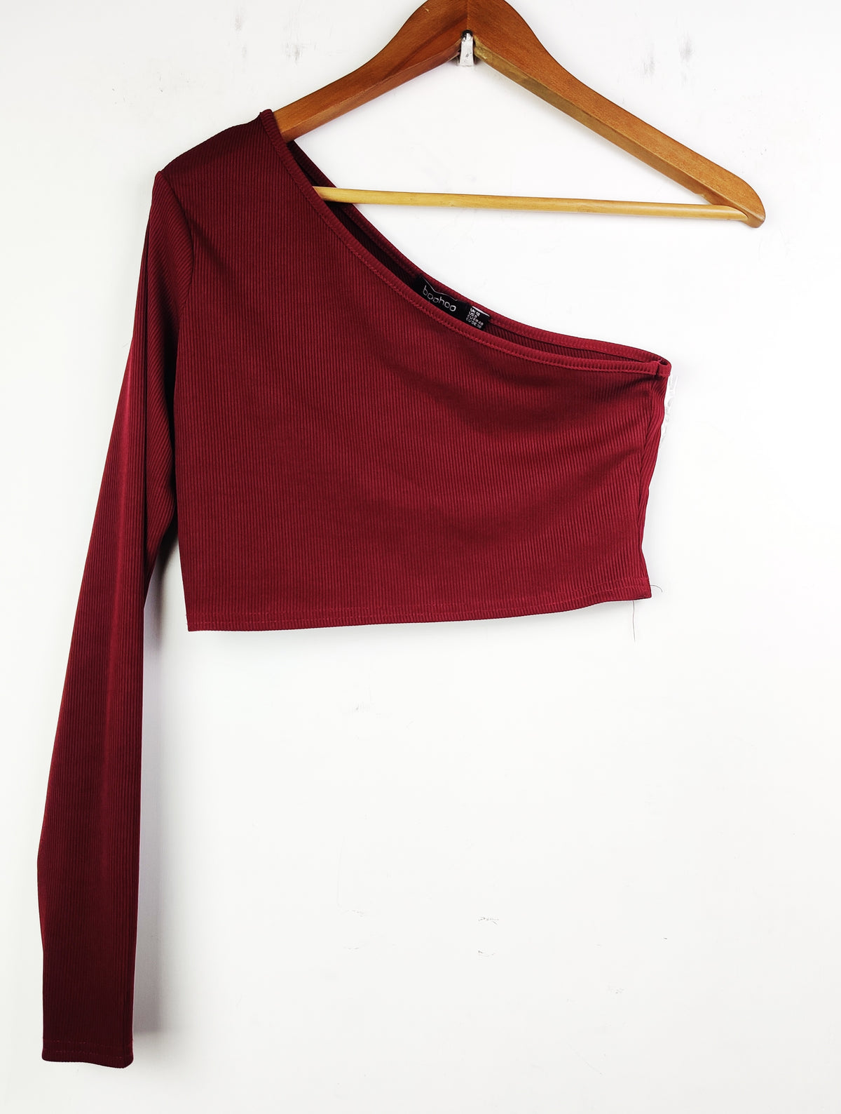 Buy online pre-used pre-loved 100% authentic & Original branded Boohoo (SWT-4723) available in Pakistan. Top international brands avilable.