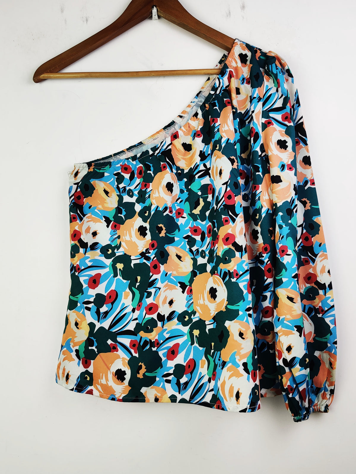 Buy online pre-used pre-loved 100% authentic & Original branded Shein (SWT-4724) available in Pakistan. Top international brands avilable.