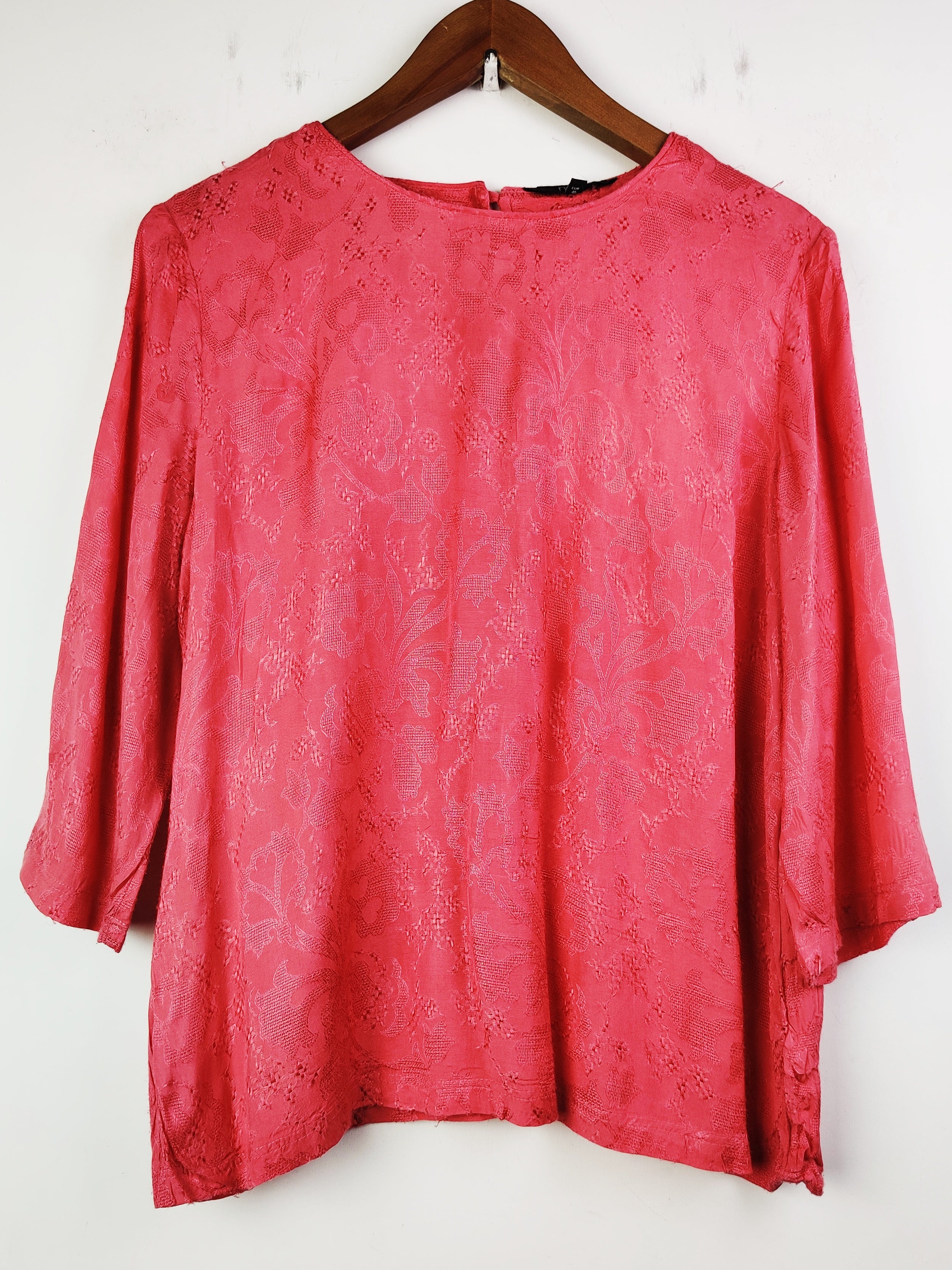 Buy online pre-used pre-loved 100% authentic & Original branded Next (SWT-4726) available in Pakistan. Top international brands avilable.