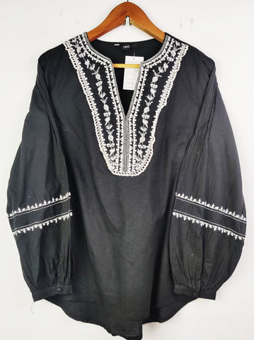 Buy online pre-used pre-loved 100% authentic & Original branded Next (SWT-4733) available in Pakistan. Top international brands avilable.