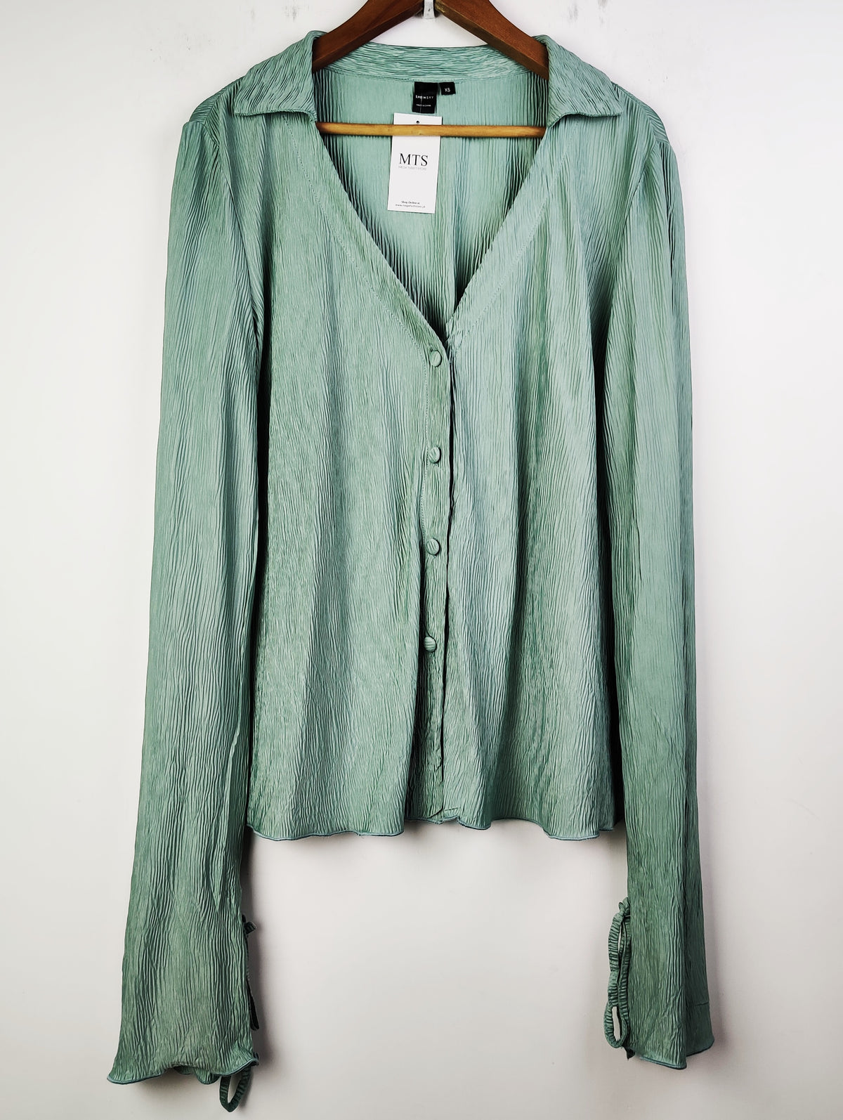 Buy online pre-used pre-loved 100% authentic & Original branded Shein (SWT-4760) available in Pakistan. Top international brands avilable.