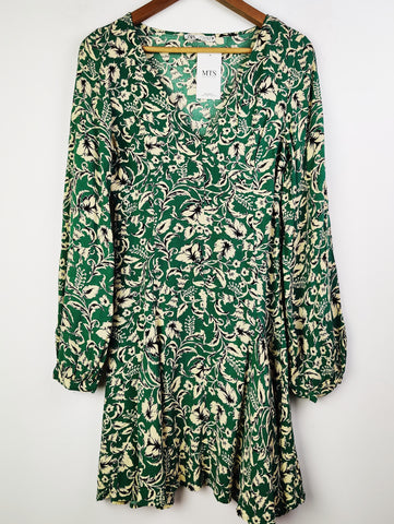 Buy online pre-used pre-loved 100% authentic & Original branded Zara (SWT-4764) available in Pakistan. Top international brands avilable.