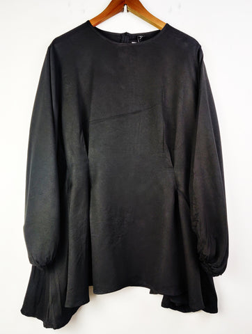 Buy online pre-used pre-loved 100% authentic & Original branded Shein (SWT-4775) available in Pakistan. Top international brands avilable.