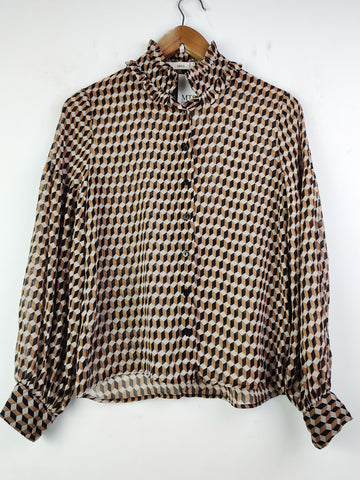 Buy online pre-used pre-loved 100% authentic & Original branded Mango (SWT-4791) available in Pakistan. Top international brands avilable.