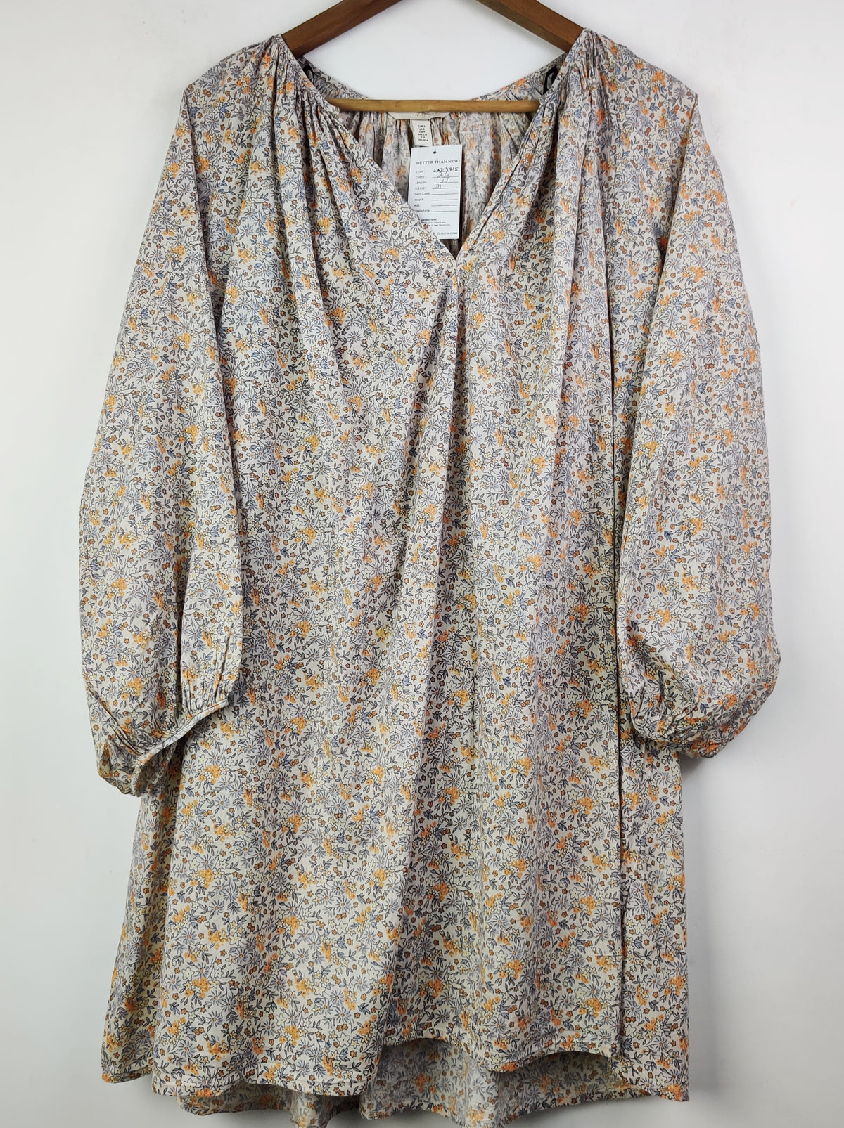 Buy online pre-used pre-loved 100% authentic & Original branded H&M (SWT-4818) available in Pakistan. Top international brands avilable.
