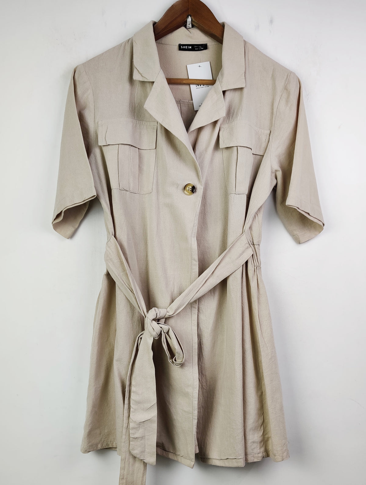 Buy online pre-used pre-loved 100% authentic & Original branded Shein (SWT-4826) available in Pakistan. Top international brands avilable.