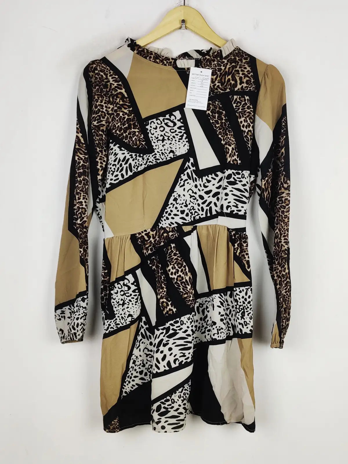 Buy online pre-used pre-loved 100% authentic & Original branded Boohoo (SWT-5002) available in Pakistan. Top international brands avilable.