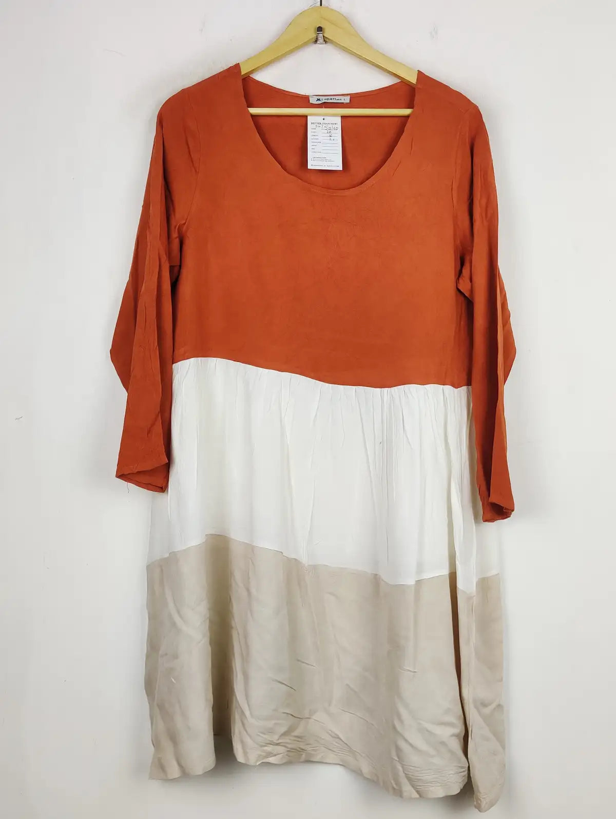 Buy online pre-used pre-loved 100% authentic & Original branded X Lacati (SWT-5040) available in Pakistan. Top international brands avilable.