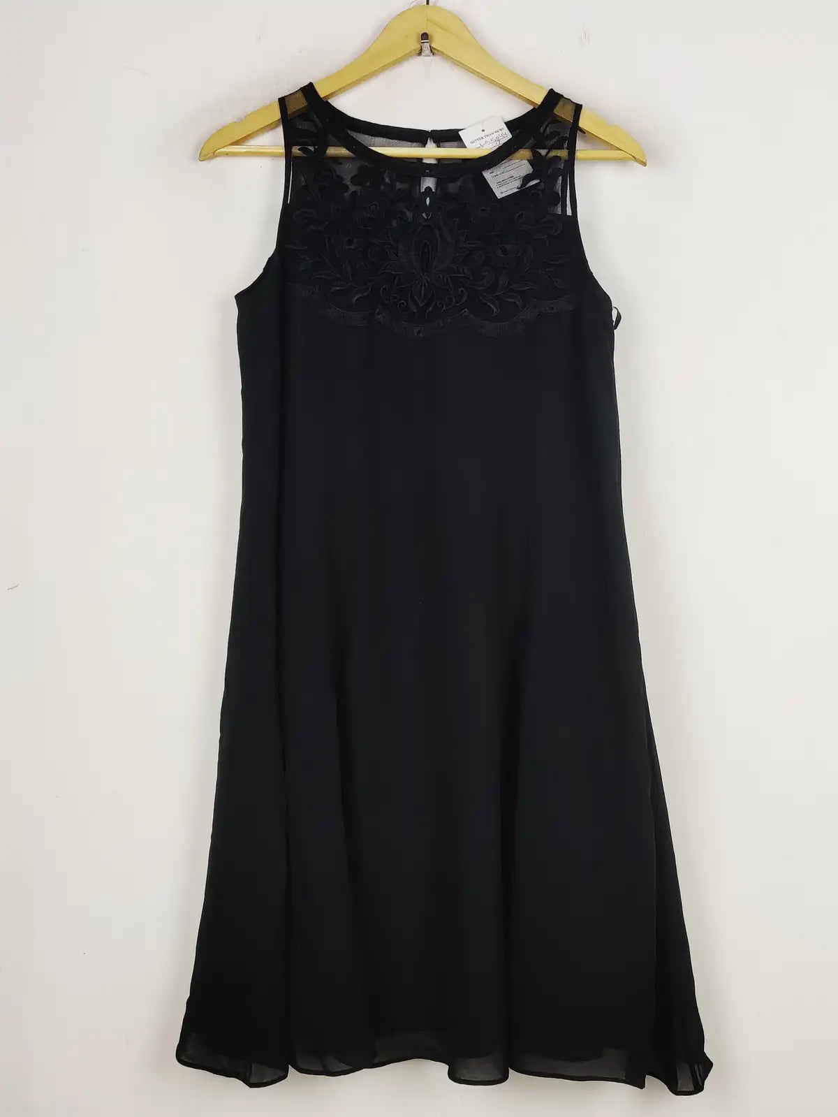 Buy online pre-used pre-loved 100% authentic & Original branded Monsoon (SWT-5044) available in Pakistan. Top international brands avilable.