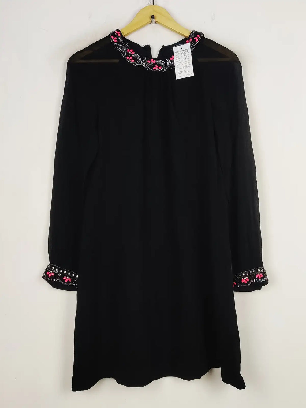 Buy online pre-used pre-loved 100% authentic & Original branded French Connection (SWT-5078) available in Pakistan. Top international brands avilable.