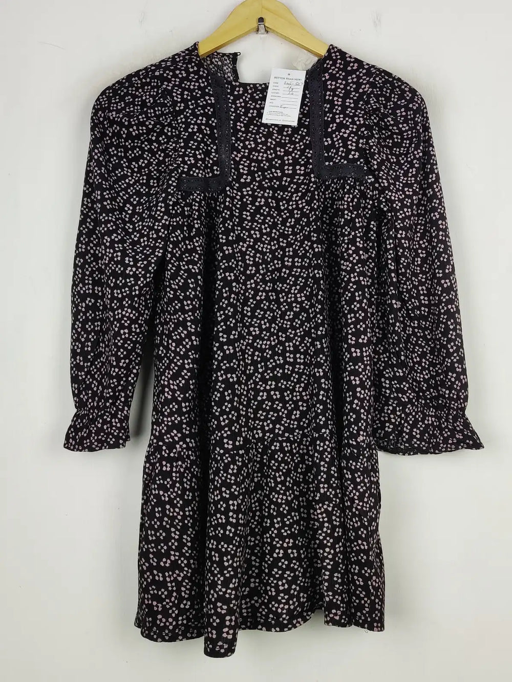 Buy online pre-used pre-loved 100% authentic & Original branded Zara (SWT-5117) available in Pakistan. Top international brands avilable.
