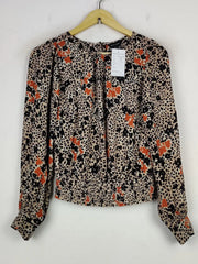 Buy online pre-used pre-loved 100% authentic & Original branded New Look (SWT-5125) available in Pakistan. Top international brands avilable.