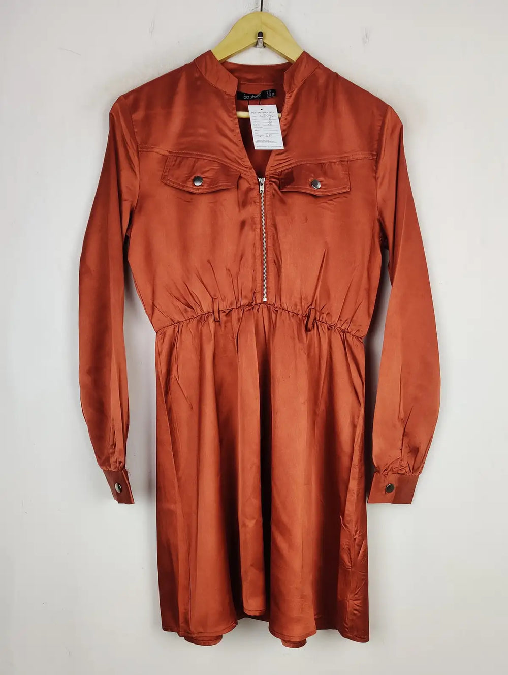 Buy online pre-used pre-loved 100% authentic & Original branded Boohoo (SWT-5195) available in Pakistan. Top international brands avilable.