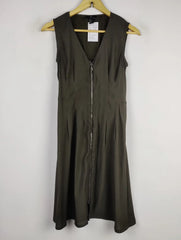 Buy online pre-used pre-loved 100% authentic & Original branded H&M (SWT-5202) available in Pakistan. Top international brands avilable.