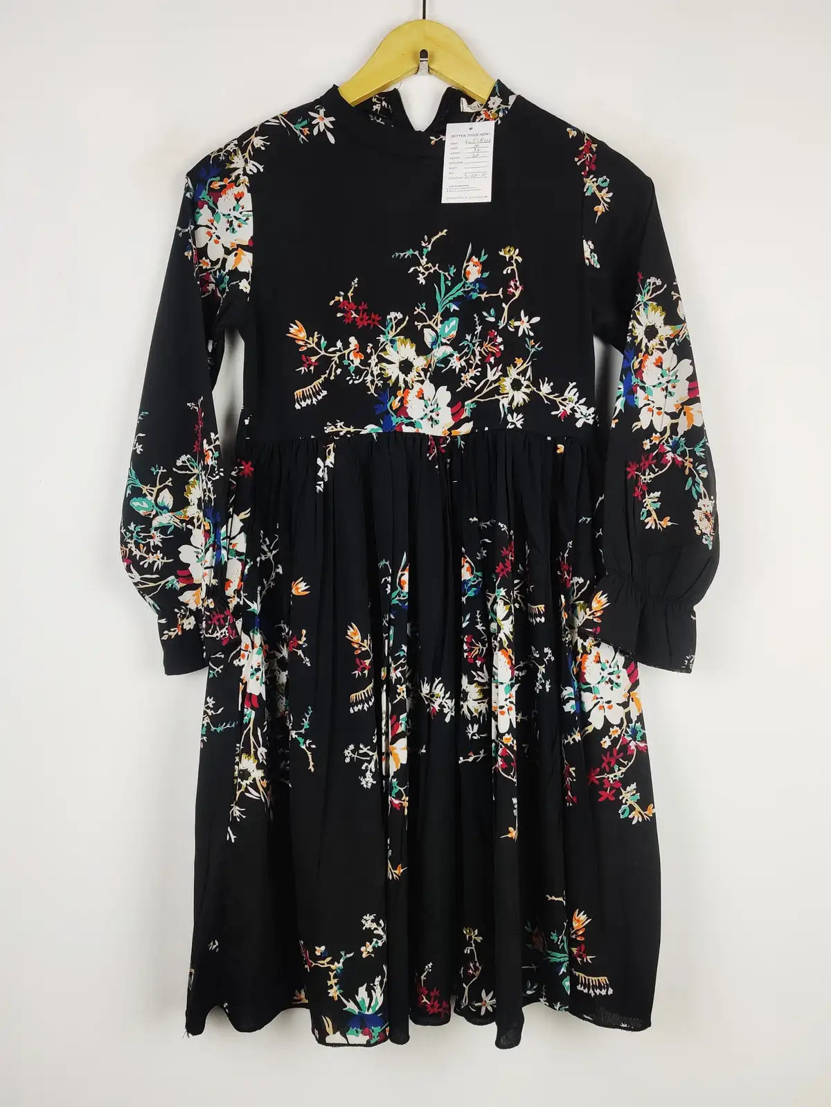 Buy online pre-used pre-loved 100% authentic & Original branded Shein (SWT-5226) available in Pakistan. Top international brands avilable.