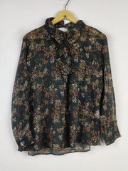 Buy online pre-used pre-loved 100% authentic & Original branded Zara (SWT-5259) available in Pakistan. Top international brands avilable.