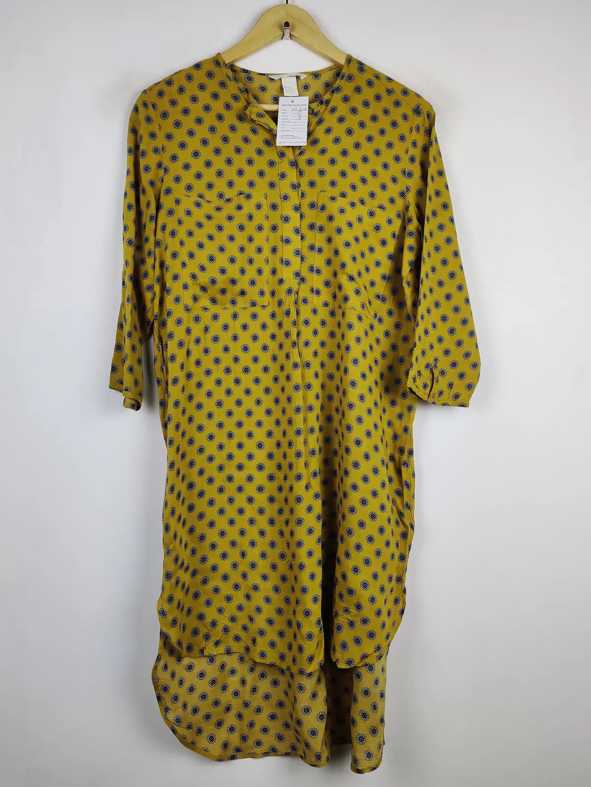 Buy online pre-used pre-loved 100% authentic & Original branded H&M (SWT-5280) available in Pakistan. Top international brands avilable.