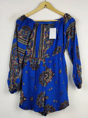 Buy online pre-used pre-loved 100% authentic & Original branded Pretty Little Things (SWT-5389) available in Pakistan. Top international brands avilable.