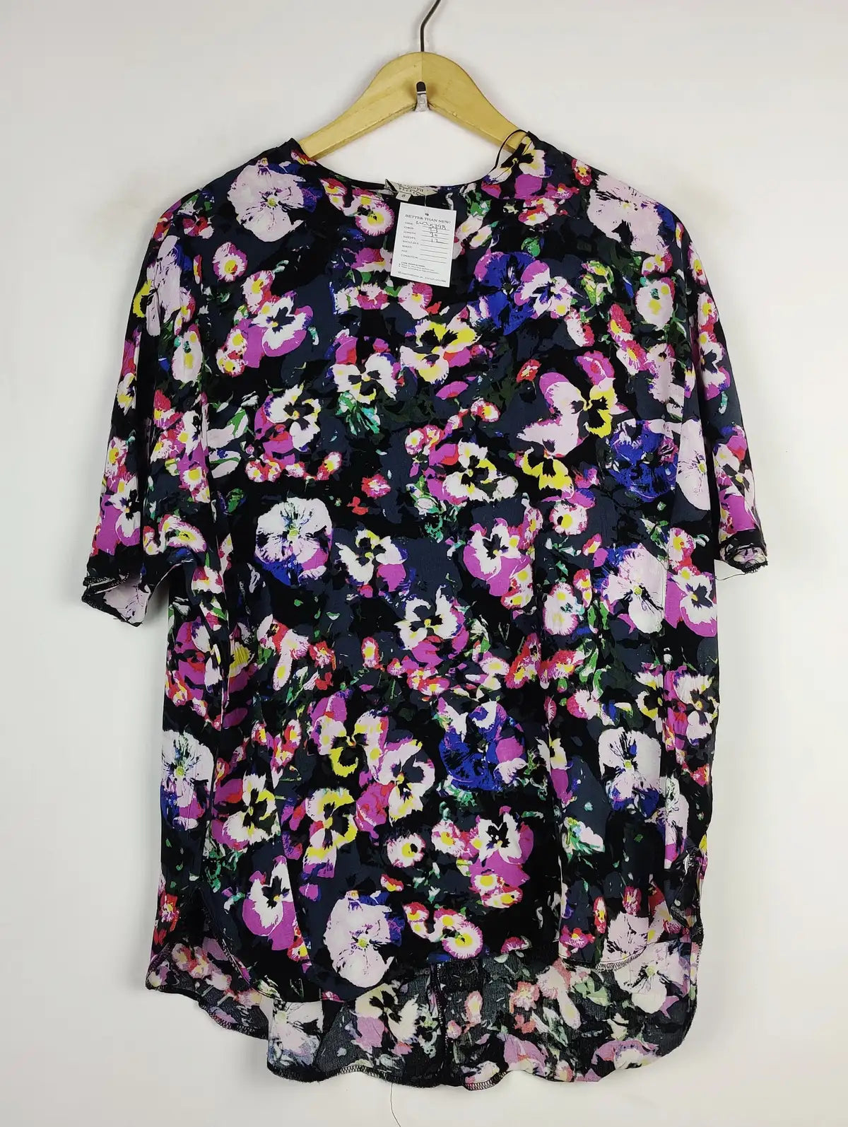 Buy online pre-used pre-loved 100% authentic & Original branded Papaya (SWT-5398) available in Pakistan. Top international brands avilable.