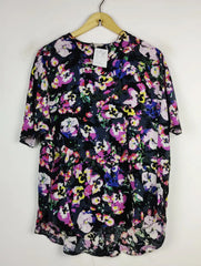 Buy online pre-used pre-loved 100% authentic & Original branded Papaya (SWT-5398) available in Pakistan. Top international brands avilable.