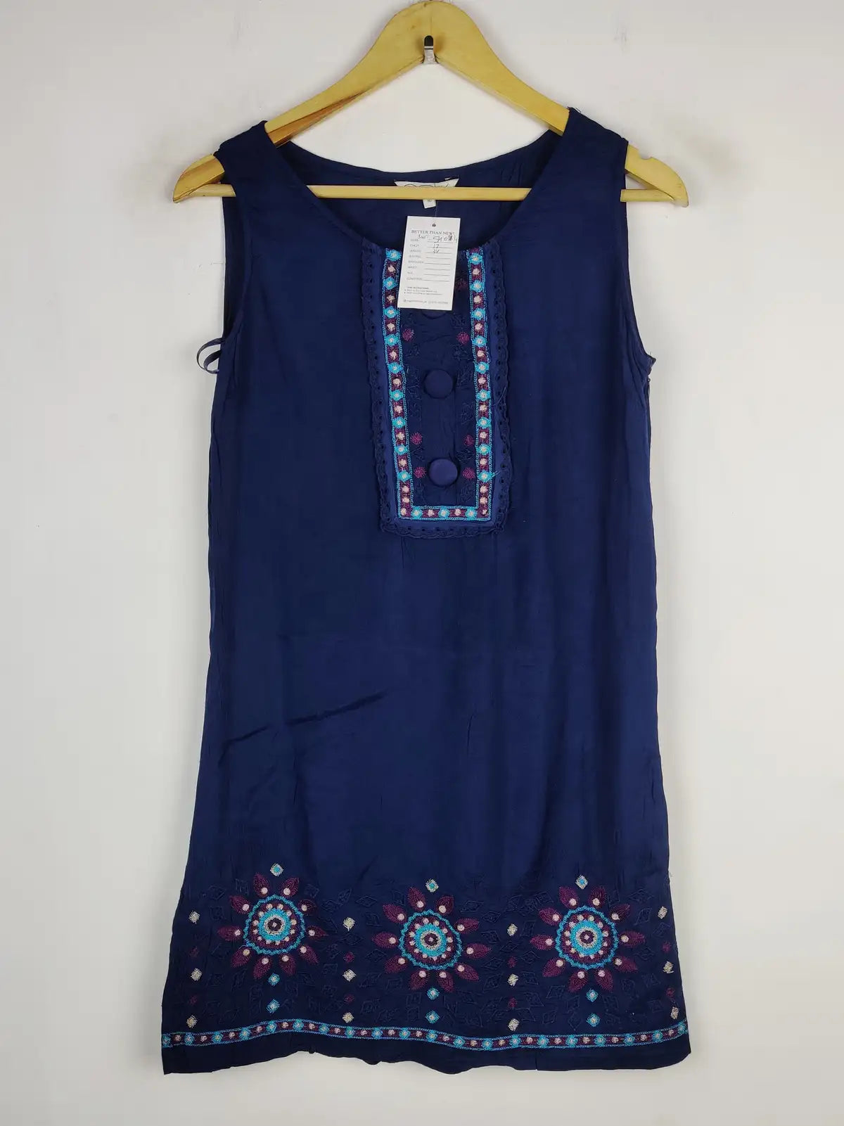 Buy online pre-used pre-loved 100% authentic & Original branded New Look (SWT-5404) available in Pakistan. Top international brands avilable.