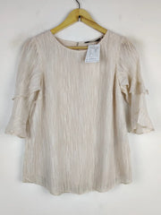 Buy online pre-used pre-loved 100% authentic & Original branded Dorothy Perkins (SWT-5459) available in Pakistan. Top international brands avilable.