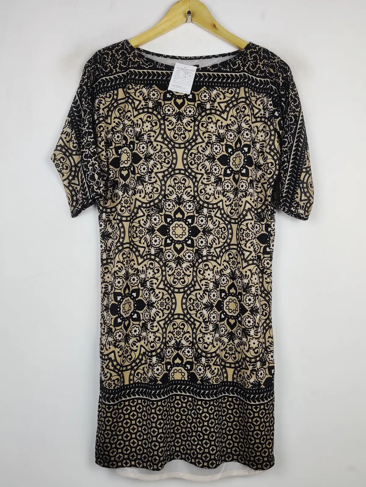 Buy online pre-used pre-loved 100% authentic & Original branded Jdc (SWT-5519) available in Pakistan. Top international brands avilable.