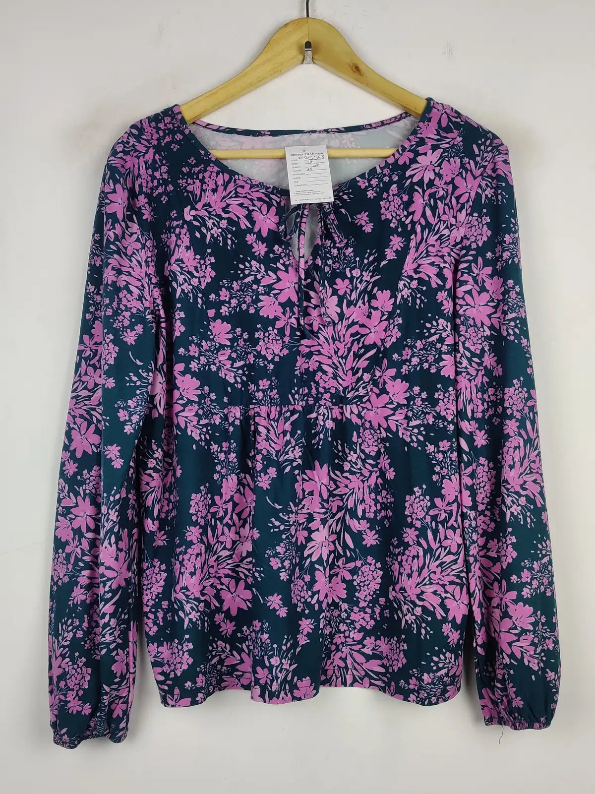 Buy online pre-used pre-loved 100% authentic & Original branded Bonmarche (SWT-5543) available in Pakistan. Top international brands avilable.