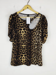 Buy online pre-used pre-loved 100% authentic & Original branded Shein (SWT-5984) available in Pakistan. Top international brands avilable.