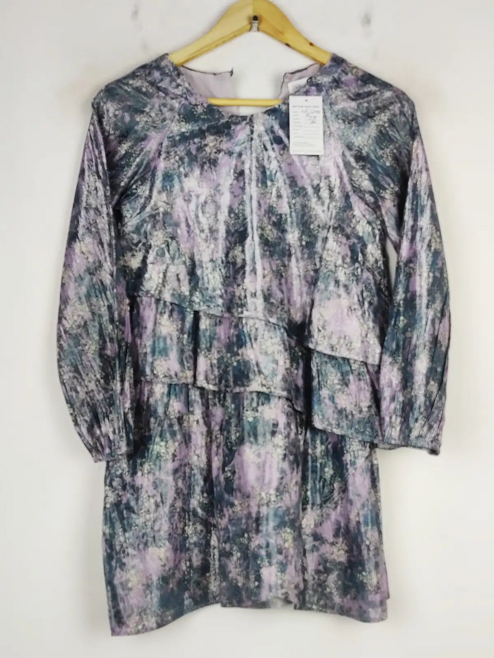 Buy online pre-used pre-loved 100% authentic & Original branded Zara (SWT-5996) available in Pakistan. Top international brands avilable.