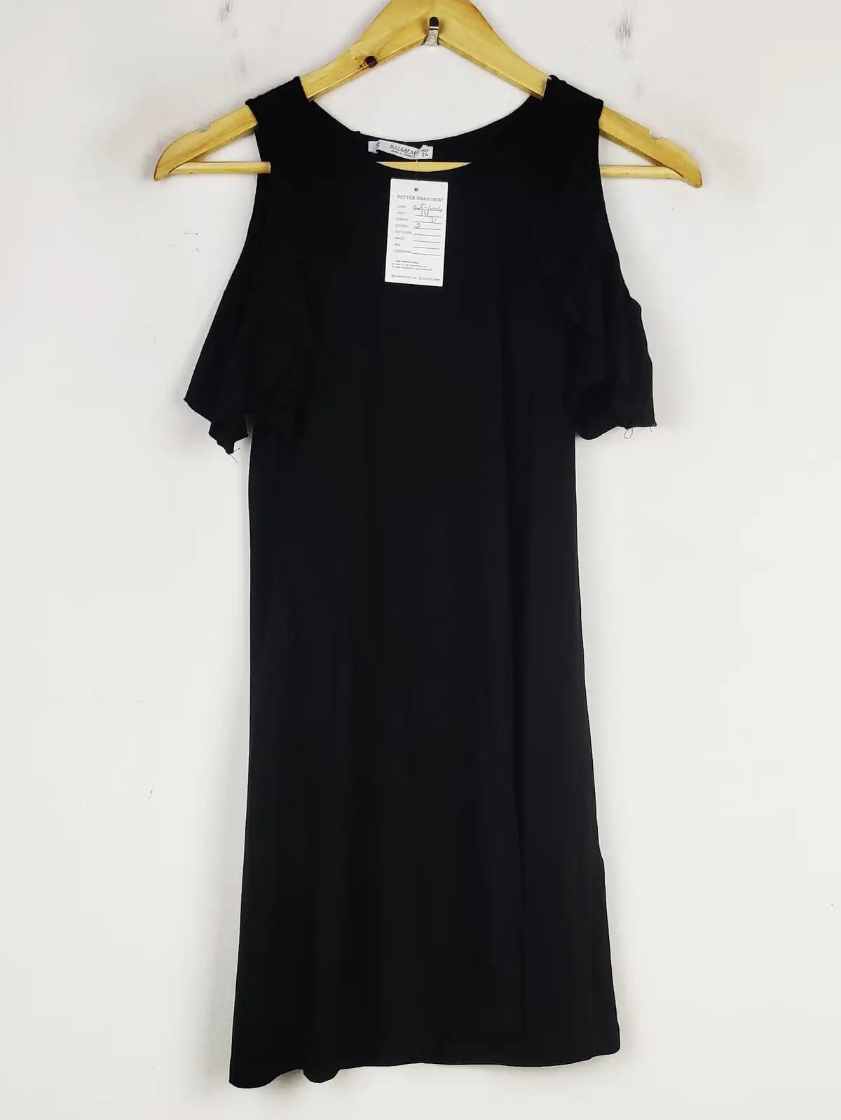 Buy online pre-used pre-loved 100% authentic & Original branded Pull & Bear (SWT-6004) available in Pakistan. Top international brands avilable.