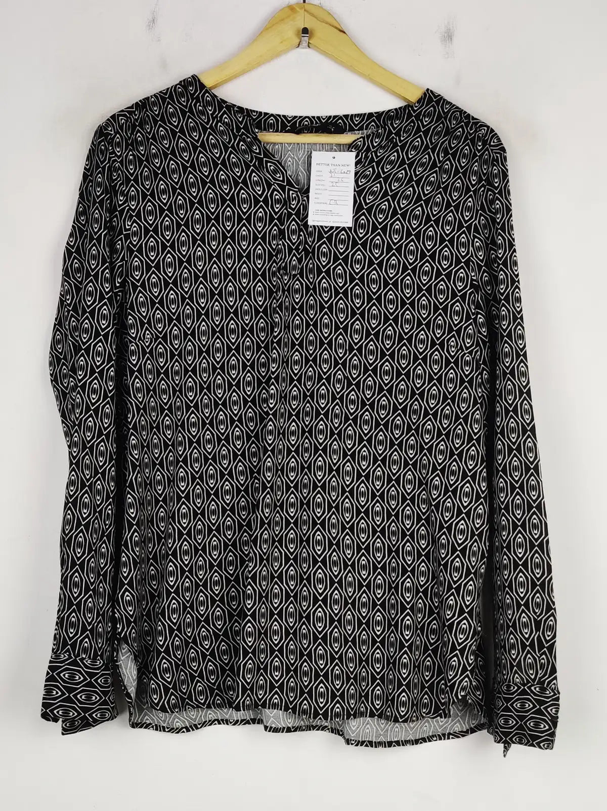Buy online pre-used pre-loved 100% authentic & Original branded F&F (SWT-6029) available in Pakistan. Top international brands avilable.