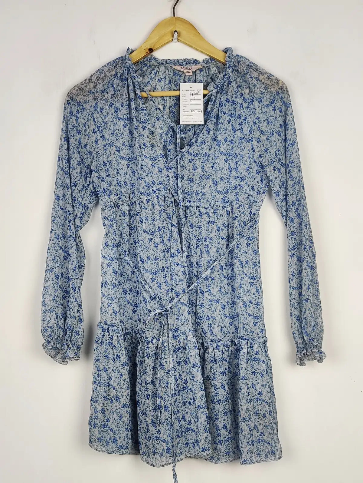 Buy online pre-used pre-loved 100% authentic & Original branded Petites (SWT-6078) available in Pakistan. Top international brands avilable.
