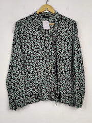 Buy online pre-used pre-loved 100% authentic & Original branded Marks & Spencer (SWT-6103) available in Pakistan. Top international brands avilable.