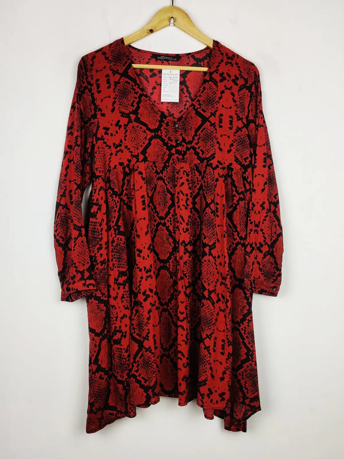 Buy online pre-used pre-loved 100% authentic & Original branded Zara (SWT-6128) available in Pakistan. Top international brands avilable.