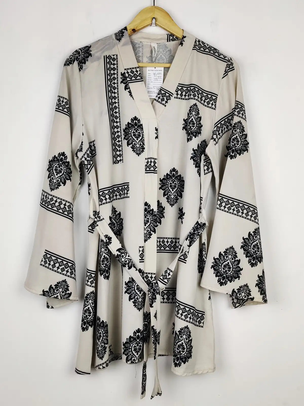 Buy online pre-used pre-loved 100% authentic & Original branded New Collection (SWT-6139) available in Pakistan. Top international brands avilable.