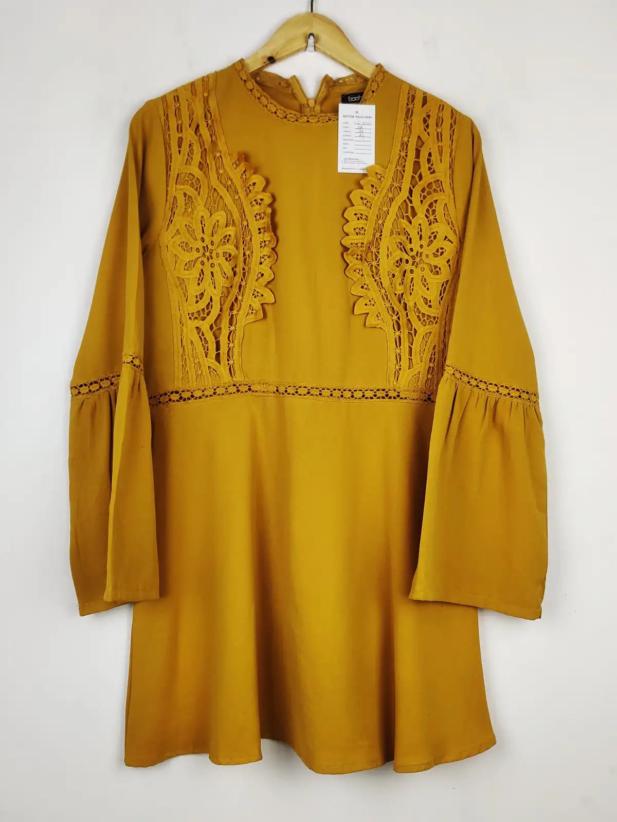 Buy online pre-used pre-loved 100% authentic & Original branded Boohoo (SWT-6145) available in Pakistan. Top international brands avilable.
