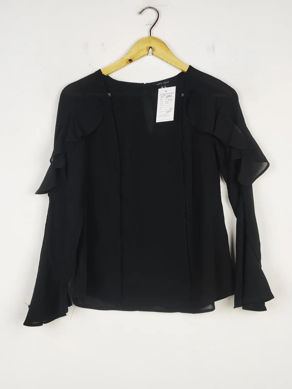 Buy online pre-used pre-loved 100% authentic & Original branded New Look (SWT-6166) available in Pakistan. Top international brands avilable.