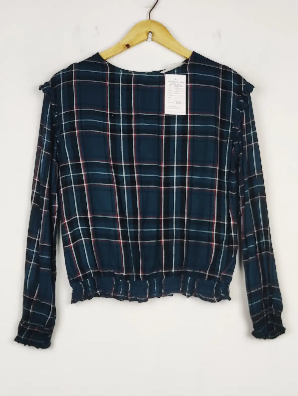 Buy online pre-used pre-loved 100% authentic & Original branded H&M (SWT-6176) available in Pakistan. Top international brands avilable.
