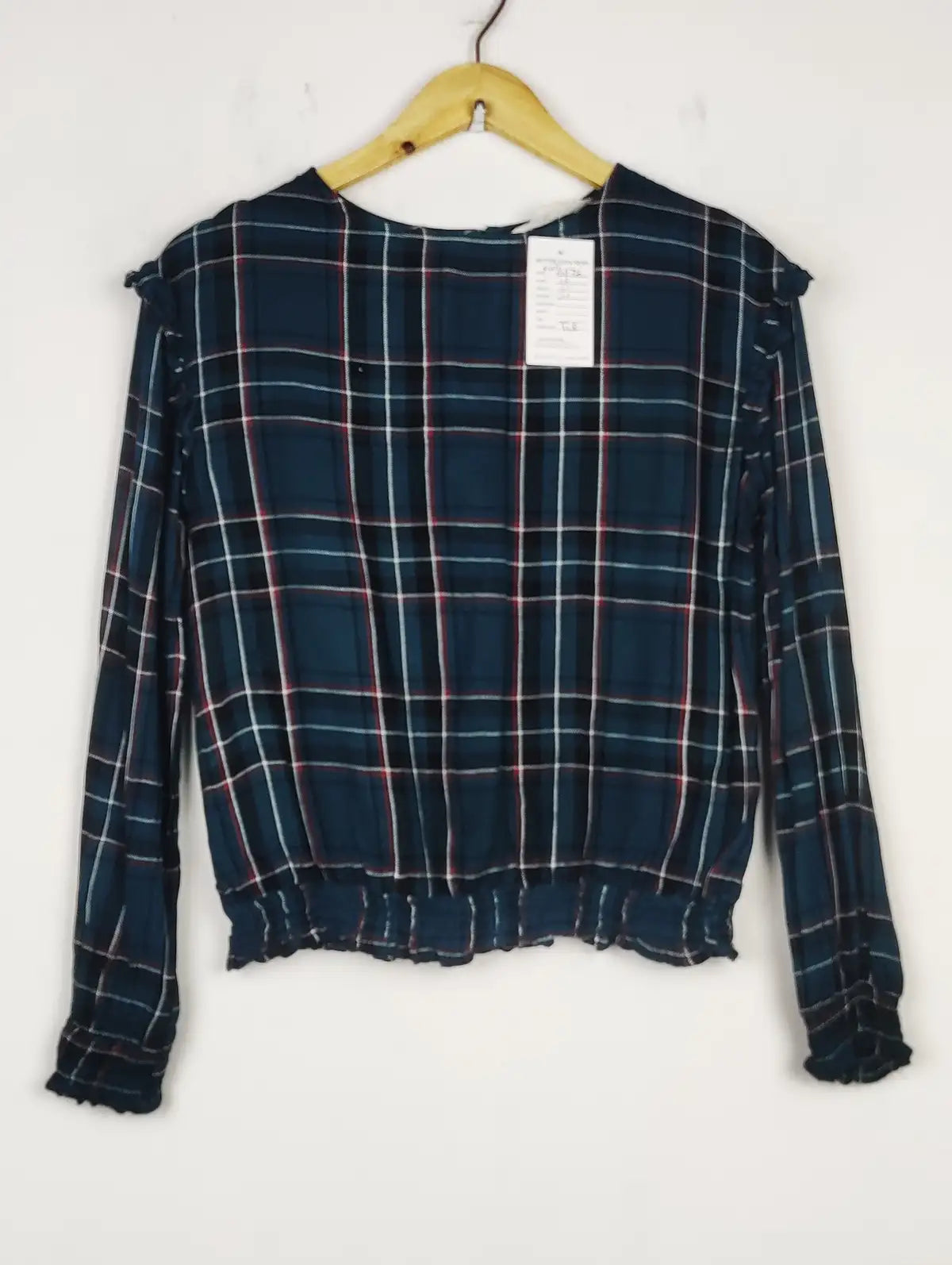 Buy online pre-used pre-loved 100% authentic & Original branded H&M (SWT-6176) available in Pakistan. Top international brands avilable.