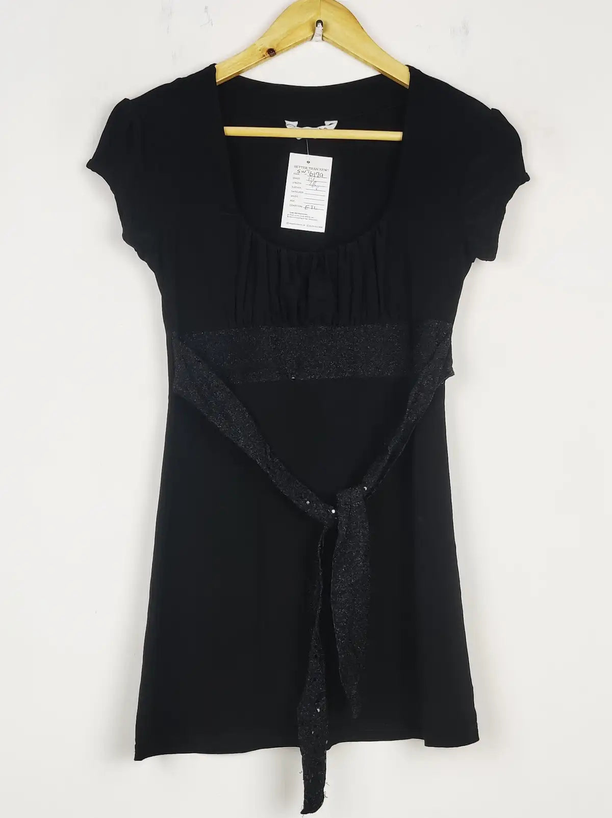 Buy online pre-used pre-loved 100% authentic & Original branded Select (SWT-6179) available in Pakistan. Top international brands avilable.